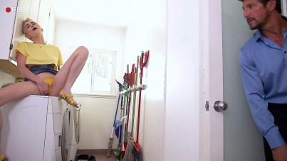 Hidden Cam To Shoot Porn With My Stepdaughter – Skye Blue
