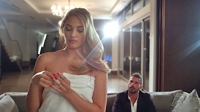 Gold Digger – Gizelle Blanco